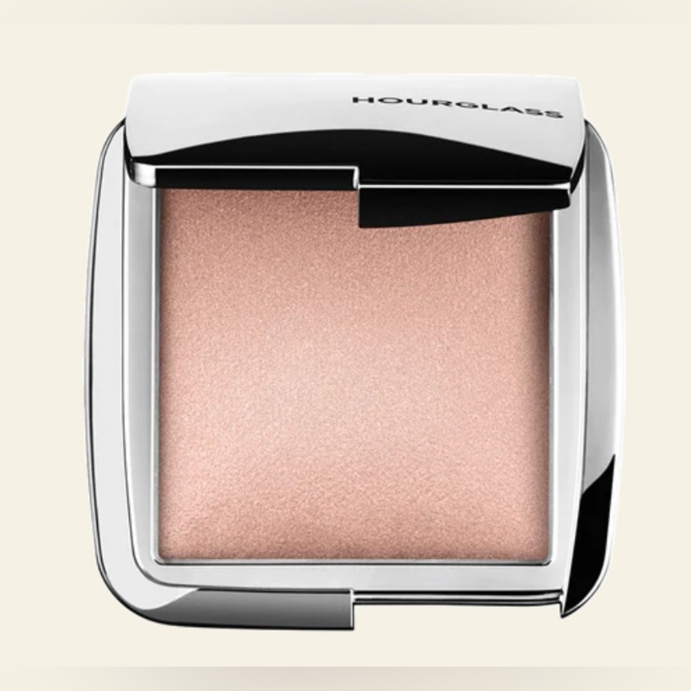 Hourglass Ambient Strobe Lighting Powder - Iridescent Strobe Light